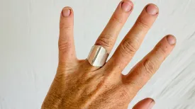 Silver Full Moon Ring. Sterling Silver. Size 7. 1041